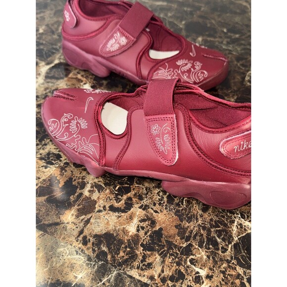 Nike WMNS Air Rift Leather Botanical Stitch Team Red Limited IH7318-677 Size 8 - Picture 2 of 14